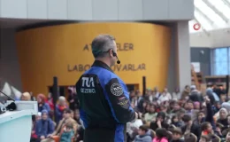 Alper Gezeravcı uzay yolculuğu sonrası ilk gençlik buluşmasını Konya Bilim Merkezi’nde yaptı