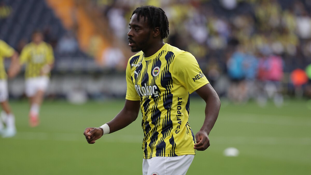 Osayi Samuel’e teklif yağıyor! Sözleşmesini uzatmayabilir