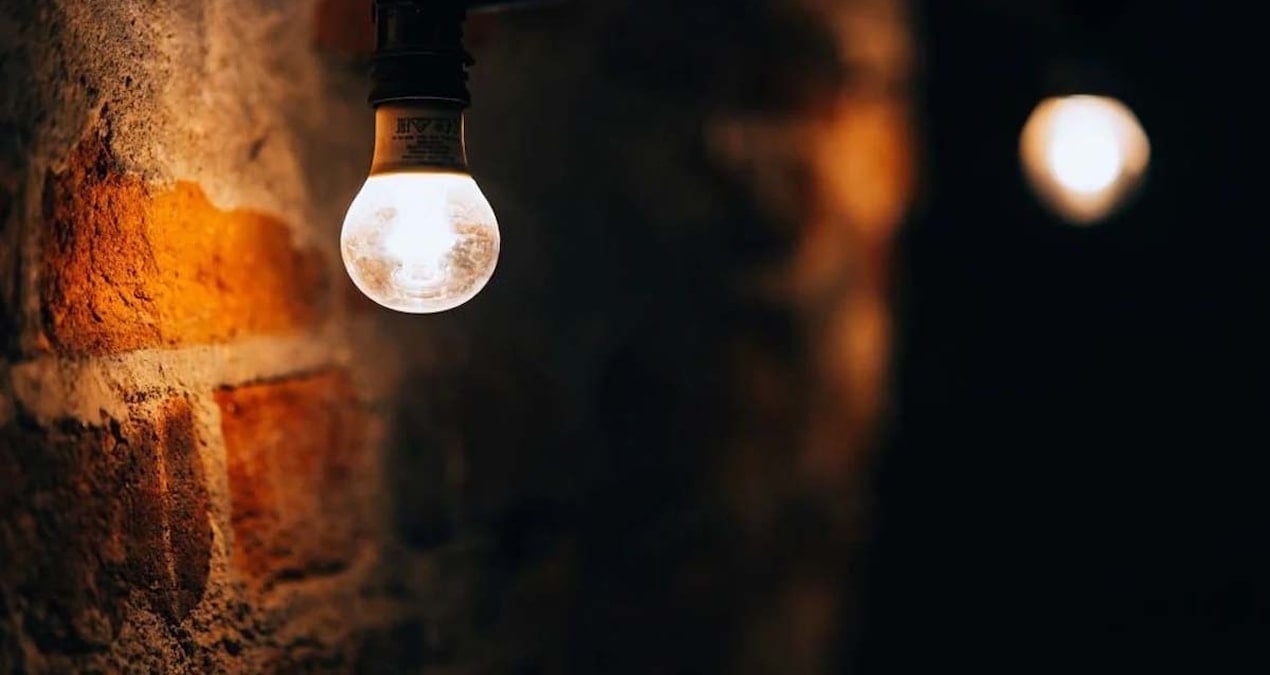 Evinin bodrumundan ses geliyordu! Tesadüfen fark etti! Bodrumda 7 yıldır gizlice yaşayan kişi bakın kim çıktı